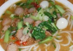 學(xué)校食堂的精美早餐